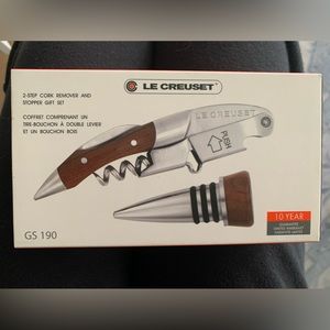 Le Creuset wine opener and stopper set